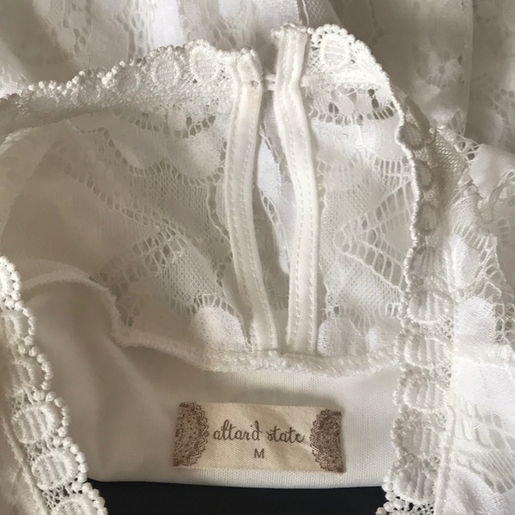 Alter’d State lace overlay sleeveless top size M - Picture 7 of 7